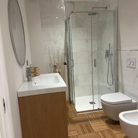 Morea 18 Elegant Independent Апартаменти Барі