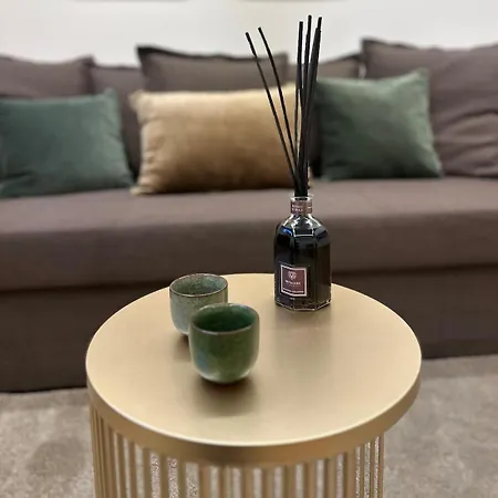 Morea 18 Elegant Independent * باري