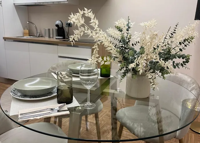 Morea 18 Elegant Independent